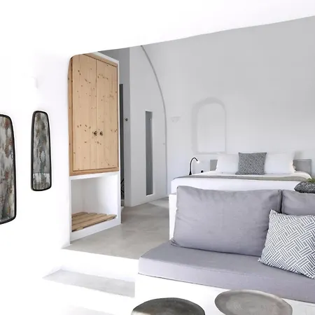 Luxury Santorini Elysian Tria Private Plunge Pool Sea Village View 1 Bedroom Oia Villa